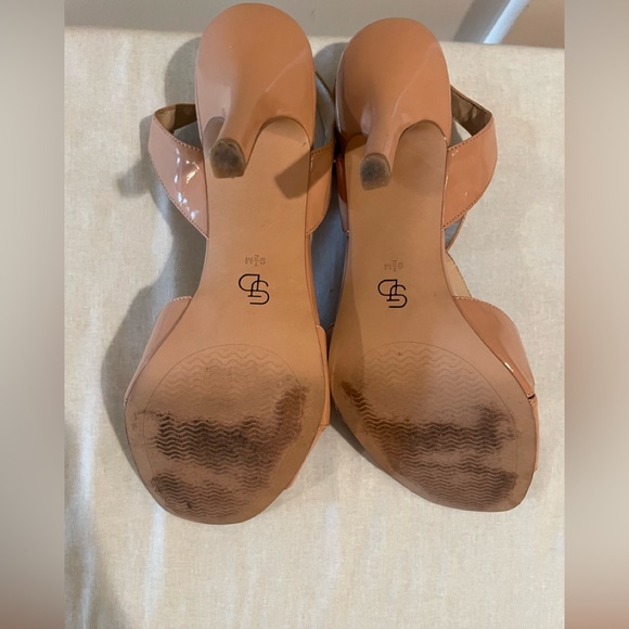 Heels - Picture 3 of 4